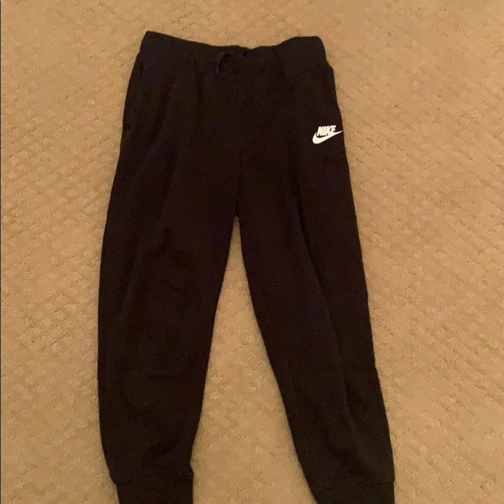 black nike sweatpants